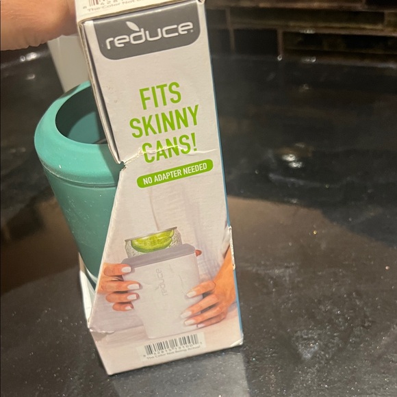 Reduce 2 Pack Drink Cooler - White and Green - Picture 7 of 11